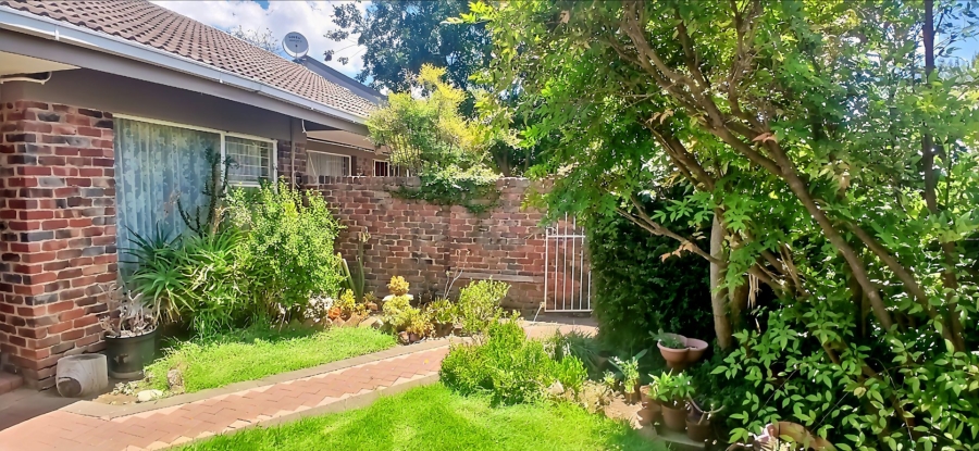 2 Bedroom Property for Sale in Pellissier Free State